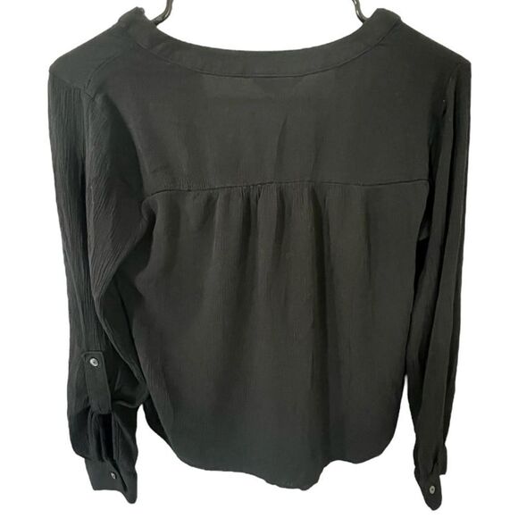 Candies Black Cropped Long Sleeve Button Up Flowy Blouse - Picture 4 of 4